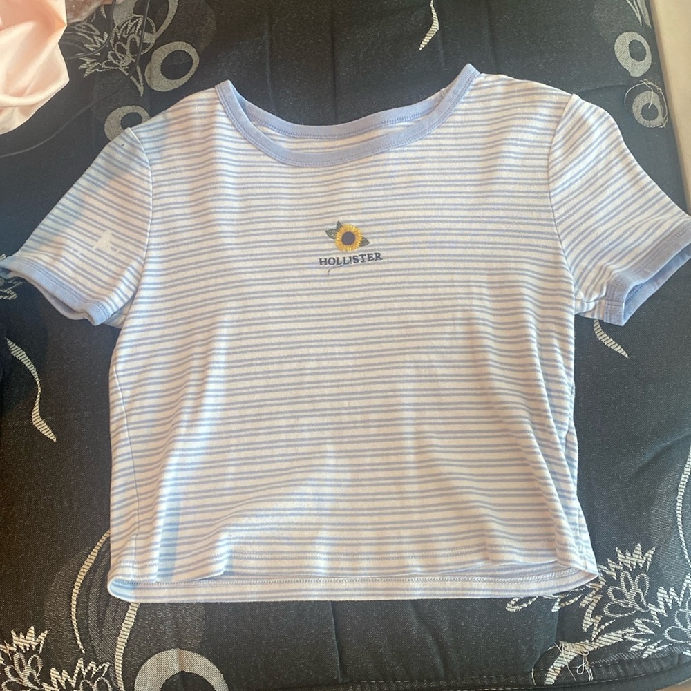 Girls Hollister crop top